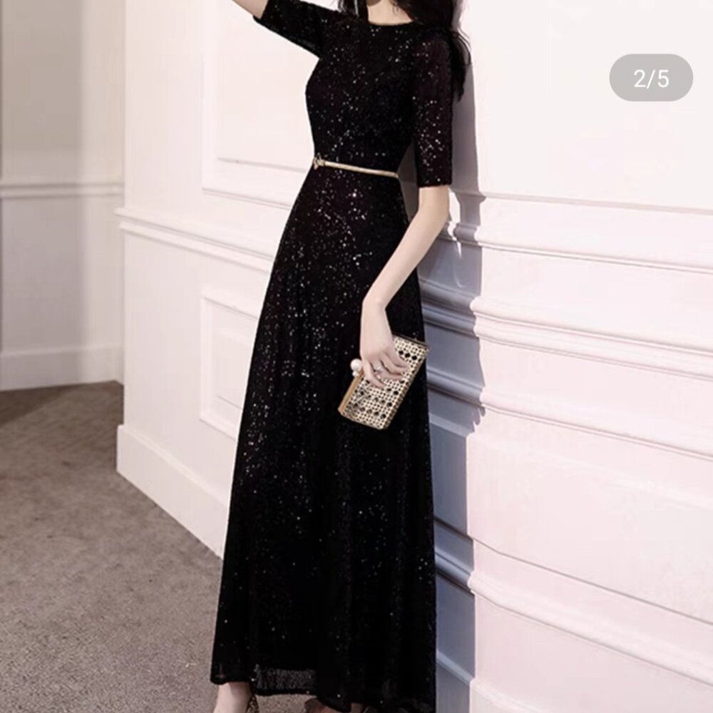 Shine in Elegance - Timeless Black Sequin Gown